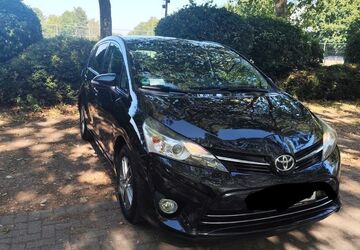 Toyota Verso 125.000 km 10.500 &euro; Düren 52351