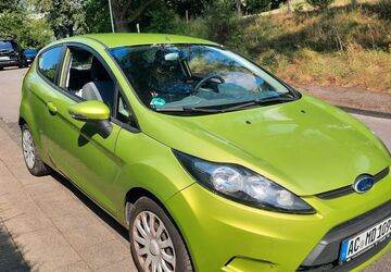 Ford Fiesta 112.600 km 2.500 &euro; Aachen 52074