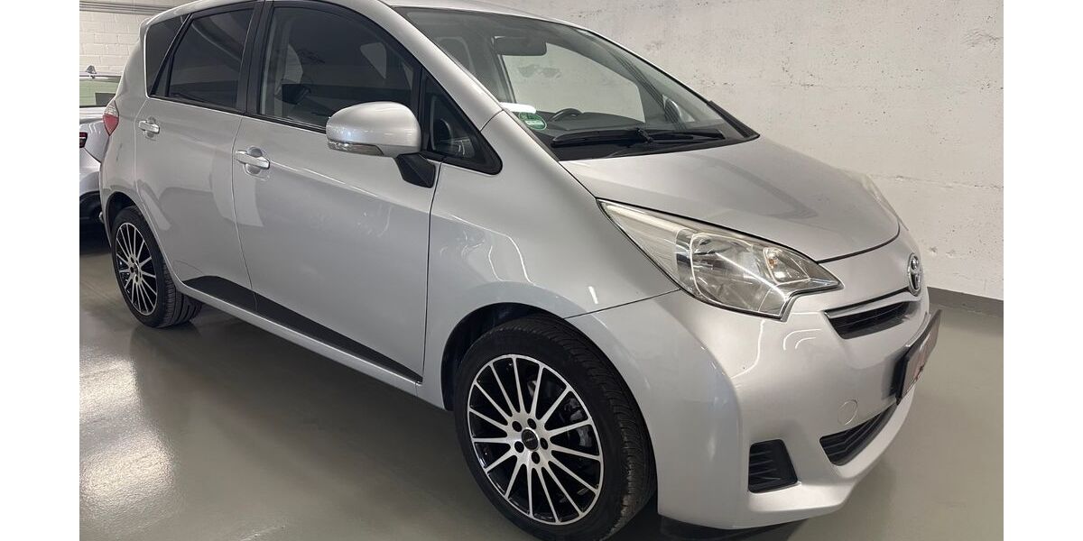 Toyota Verso-S 61.500 km 6.900 &euro; Stolberg 52224