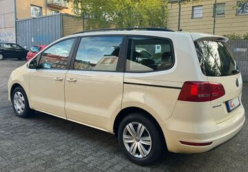 VW Sharan 381.281 km 5.200 &euro; Aachen 52068