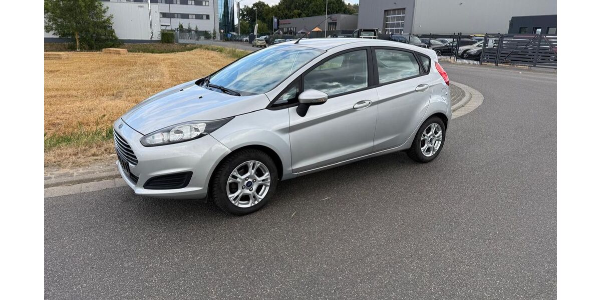Ford Fiesta 34.951 km 5.900 &euro; Übach-Palenberg 52531