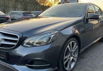 Mercedes-Benz E 300 195.300 km 17.500 &euro; Aachen 52078