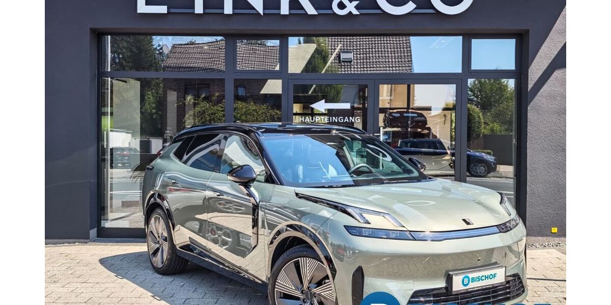 Lynk & Co 08 2.179 km 46.900 &euro; Übach-Palenberg 52531
