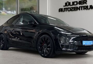 Tesla Model Y 64.553 km 34.990 &euro; Jülich 52428