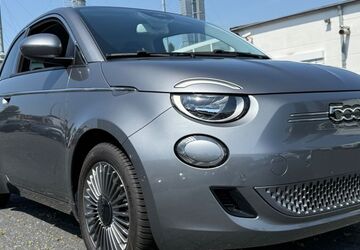 Fiat 500e 18.400 km 17.890 &euro; Alsdorf-Hoengen (bei Aachen) 52477