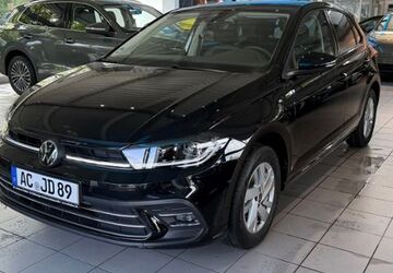 VW Polo 12.000 km 20.989 &euro; Baesweiler 52499