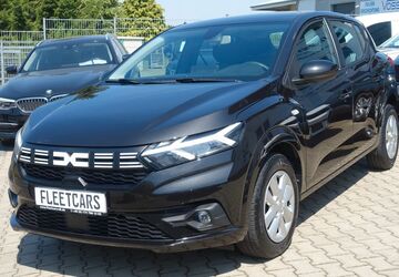 Dacia Sandero 29.800 km 12.850 &euro; Simmerath (bei Aachen) 52152