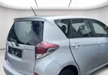 Toyota Verso-S 105.200 km 4.990 &euro; Würselen 52080