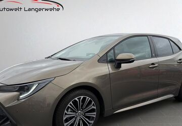 Toyota Corolla 21.881 km 21.999 &euro; Langerwehe 52379