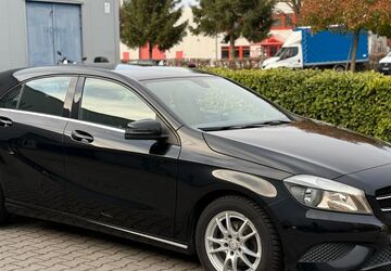 Mercedes-Benz A 180 137.497 km 9.990 &euro; Alsdorf 52477
